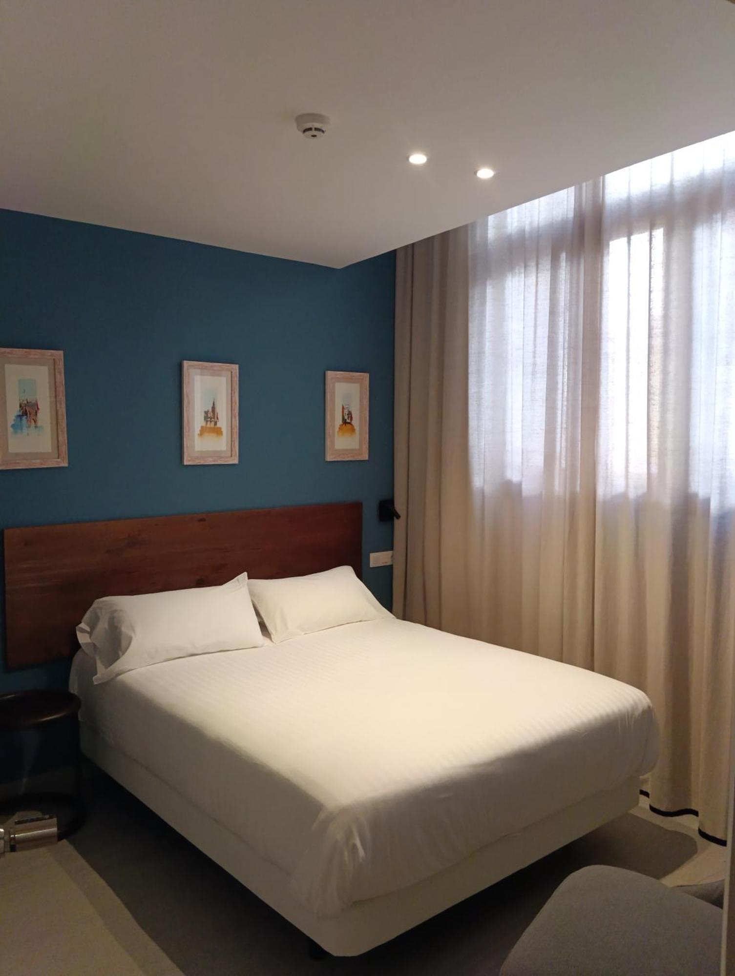 Terra Triana Apartments Seville Luaran gambar